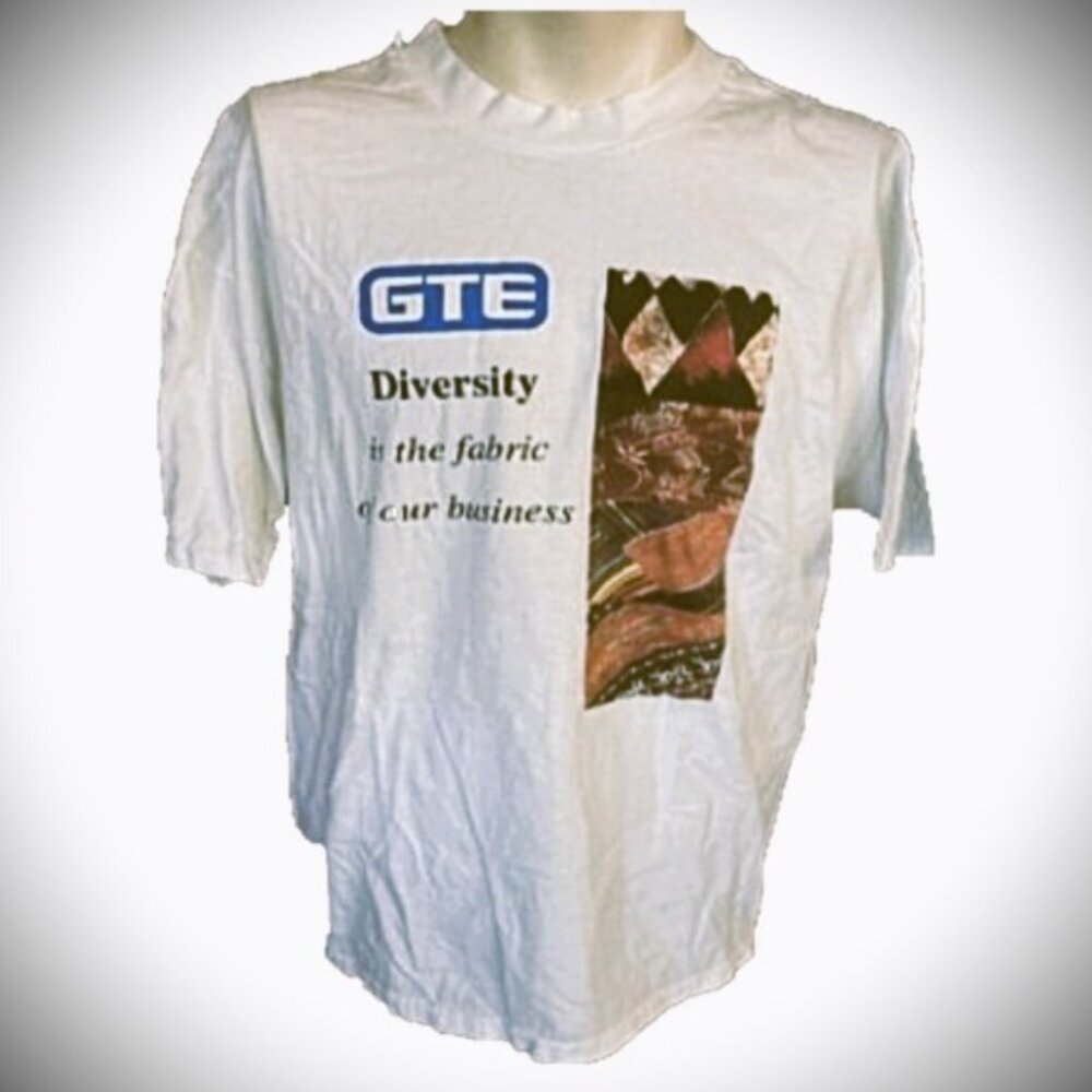 *𝓥𝓲𝓷𝓽𝓪𝓰𝓮 𝗛𝗮𝗻𝗲𝘀 𝗚𝗧𝗘 𝘿𝙞𝙫𝙚𝙧𝙨𝙞𝙩𝙮 Tee White (Sizes L/XL)